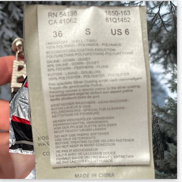 Bogner Silver Metallic Down Puffer Ski Jacket with Hood Fire and Ice - Picture 5 of 5